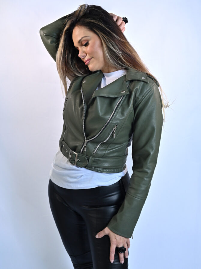 CHAQUETA TIPO CUERO VERDE